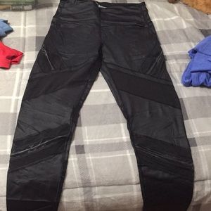 Victoria’s Secret sport mesh cut-out leggings